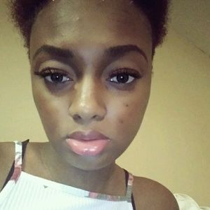 Meet your Posher, Sharea